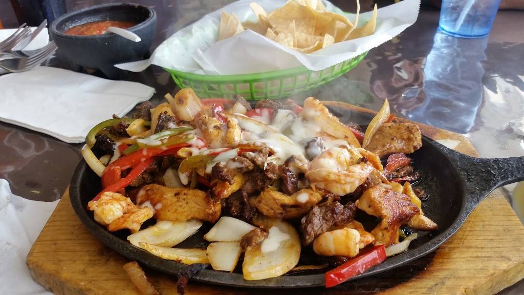 Arteaga Mexican Restaurant | restaurant | 545 Manning Ave, Parlier, CA 93648, USA | 5596464104 OR +1 559-646-4104