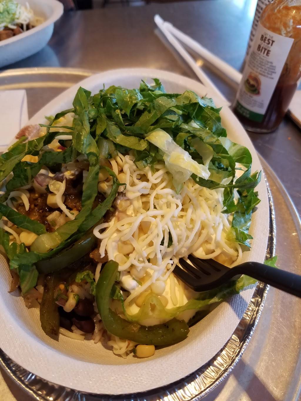 Chipotle Mexican Grill | restaurant | 3575 Berlin Turnpike Unit B, Newington, CT 06111, USA | 8606677094 OR +1 860-667-7094