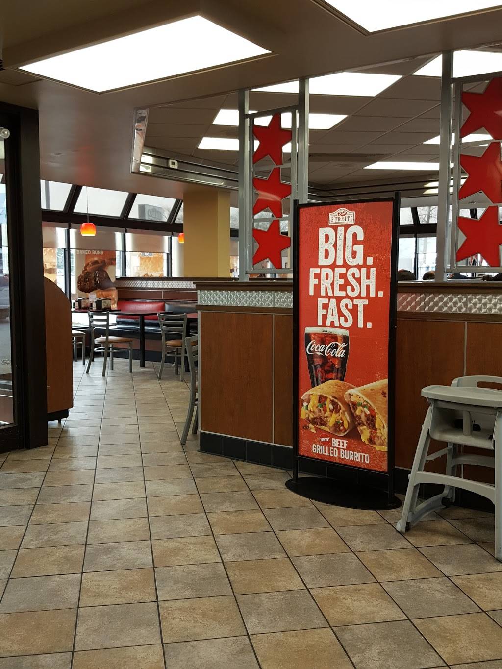 Hardees | restaurant | 589 IN-39 Bypass, Martinsville, IN 46151, USA | 7653425811 OR +1 765-342-5811