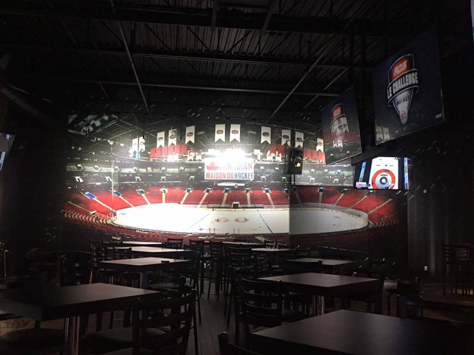 Johnnys Bar Billards | restaurant | 11749 Boul de Pierrefonds, Pierrefonds, QC H9A 1A1, Canada | 5146834000 OR +1 514-683-4000