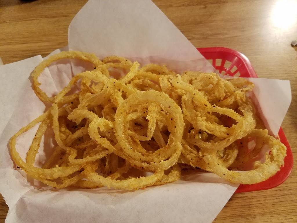 Brietzke Station | restaurant | 9015 FM 775, New Berlin, TX 78155, USA | 8304203727 OR +1 830-420-3727