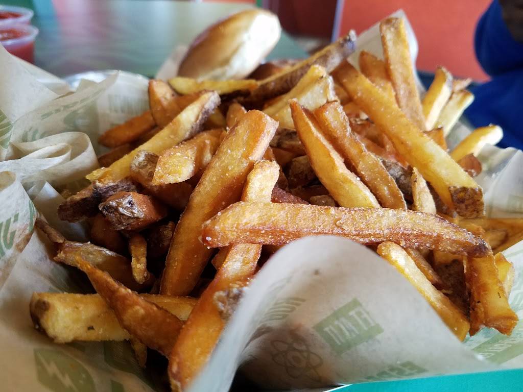 Wingstop | restaurant | 4124 SE 82nd Ave Ste 800, Portland, OR 97266, USA | 5037719464 OR +1 503-771-9464