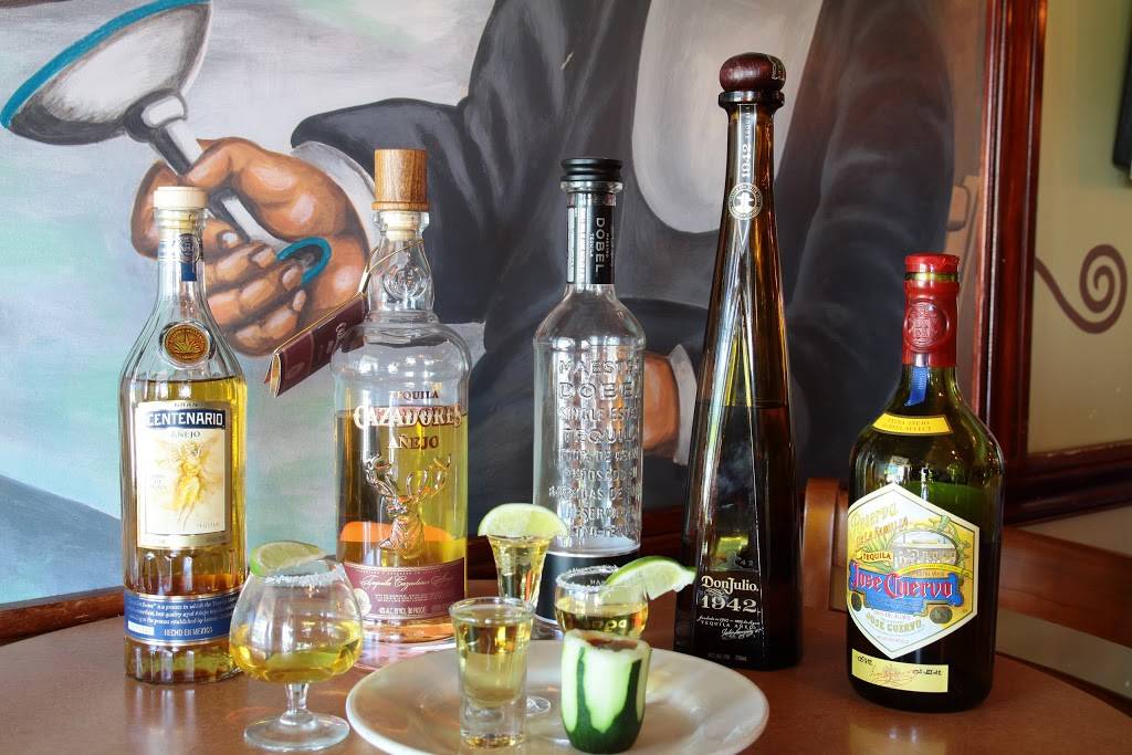 Laredos Restaurant | restaurant | 9797 W Higgins Rd, Rosemont, IL 60018, USA | 8476850673 OR +1 847-685-0673