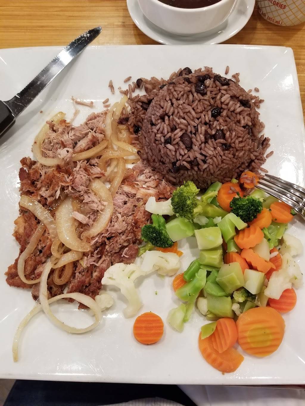 Casavana Cuban Cuisine | restaurant | 16435 NW 67th Ave, Miami Lakes, FL 33014, USA | 3058283895 OR +1 305-828-3895