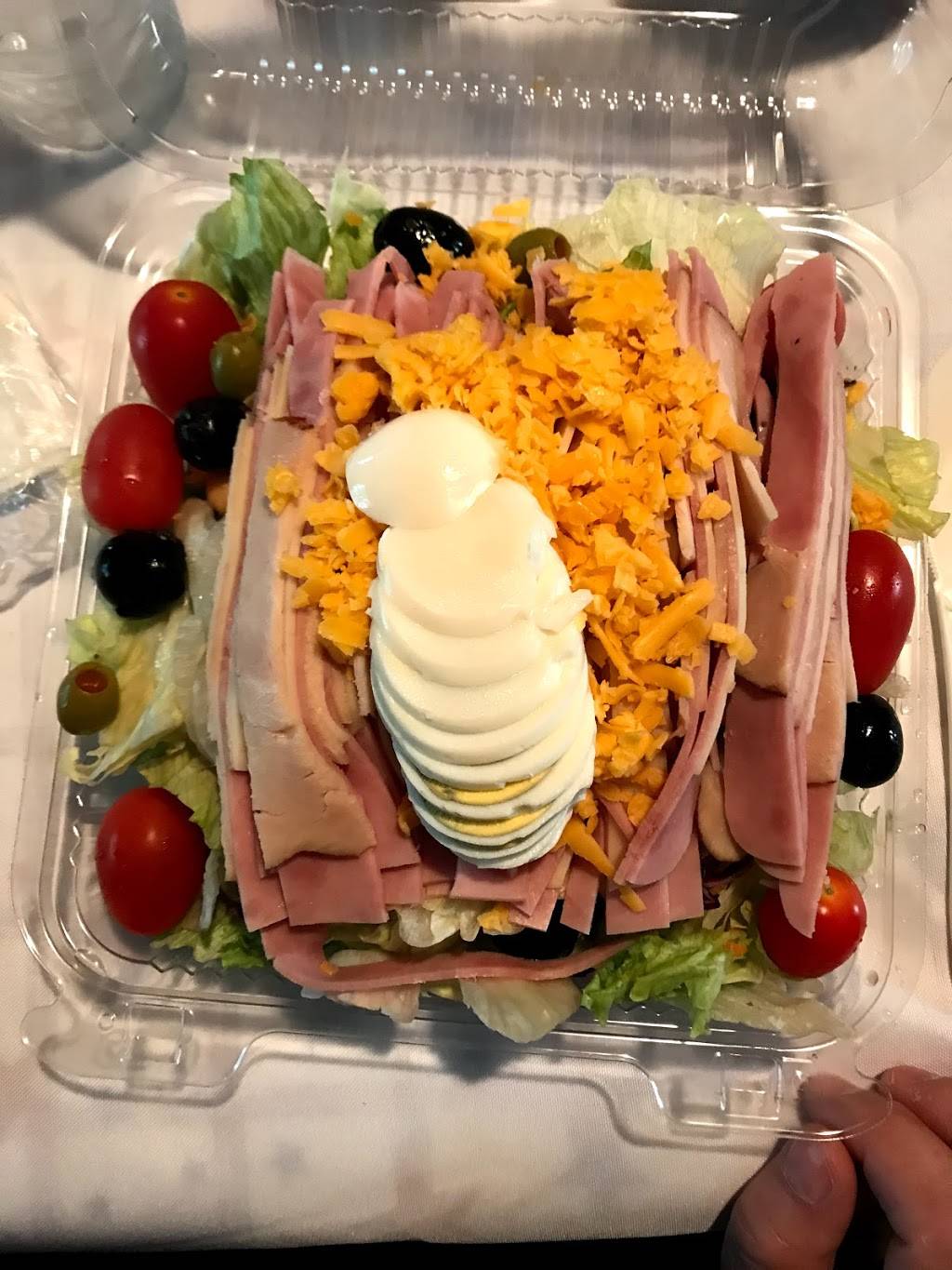 Pats Pizzeria | restaurant | 9542 Lake Shore Rd, Angola, NY 14006, USA | 7165496522 OR +1 716-549-6522