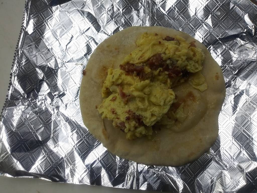 The Square Egg | restaurant | 601 N Main St, Belton, TX 76513, USA | 2544937931 OR +1 254-493-7931