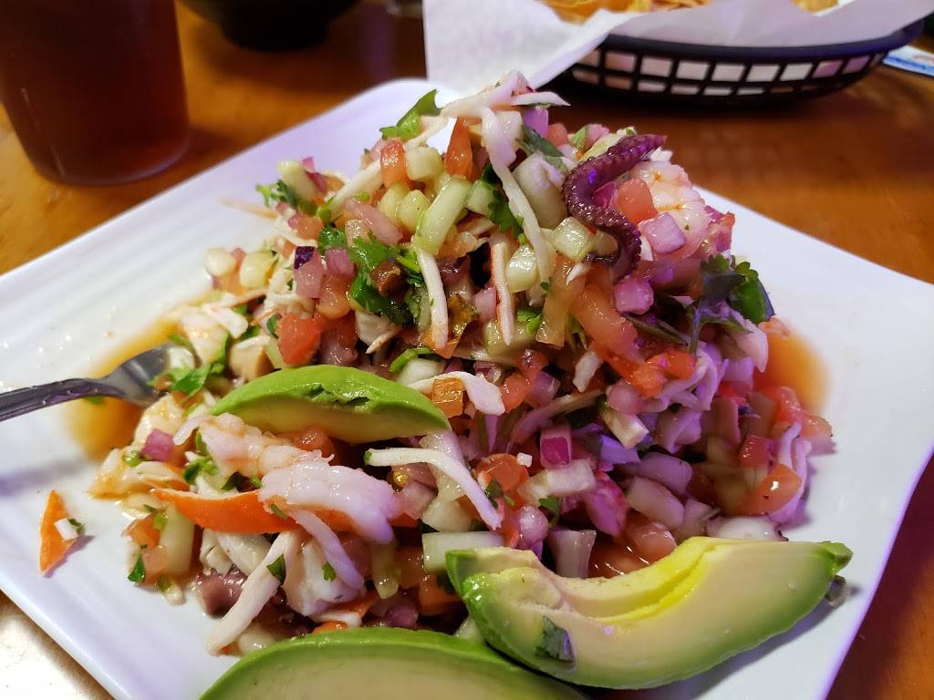 Broncos Mexican Grill and Sports Bar | restaurant | 969 S Glendora Ave B, West Covina, CA 91790, USA | 6269394444 OR +1 626-939-4444