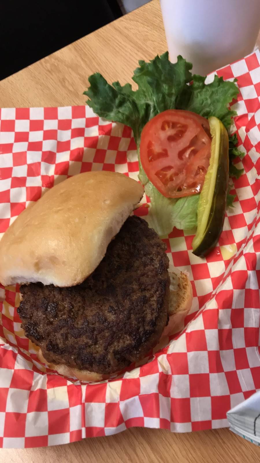 Fatboyz Sandwich Shop | restaurant | 610 TX-16, Bandera, TX 78003, USA | 8307963767 OR +1 830-796-3767