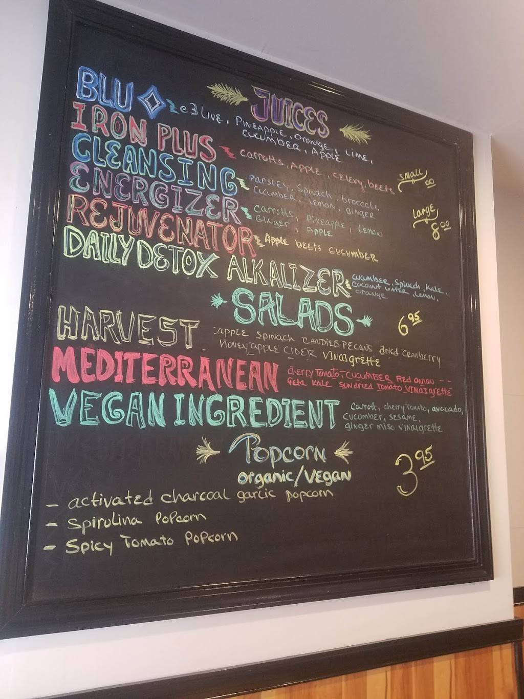 Blu Diamond Juicery | restaurant | 5144 Walnut St, Philadelphia, PA 19139, USA | 2157969618 OR +1 215-796-9618