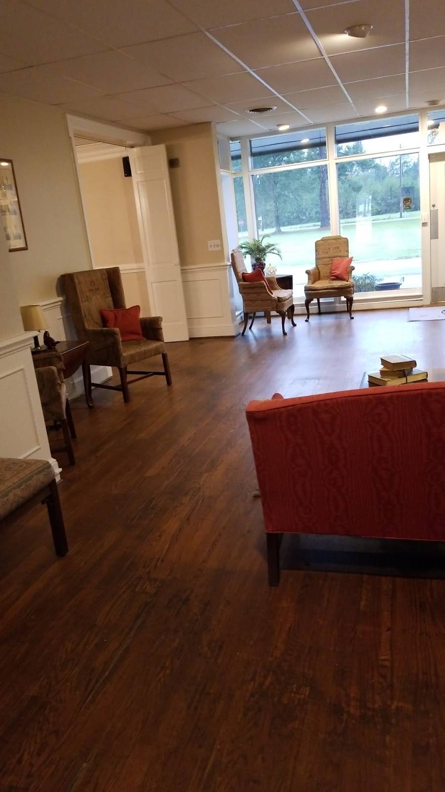 The Clubhouse Grill | restaurant | 160 Club Cir, Lake City, SC 29560, USA | 8433742582 OR +1 843-374-2582