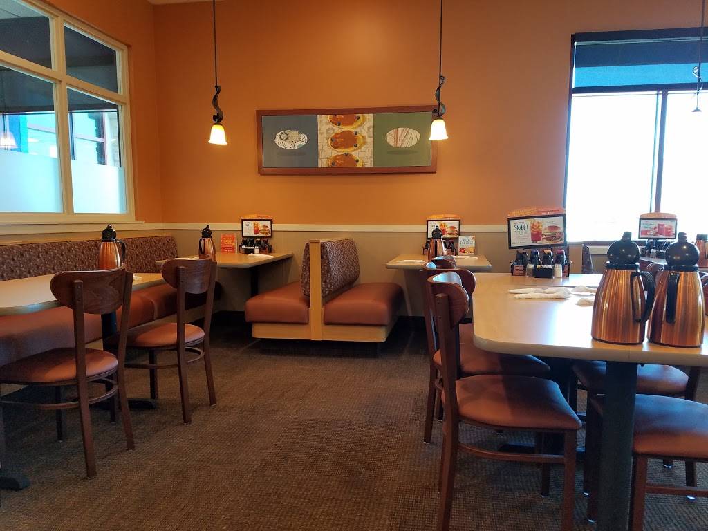 IHOP | bakery | 1068 E State Hwy 152, Mustang, OK 73064, USA | 4057308883 OR +1 405-730-8883