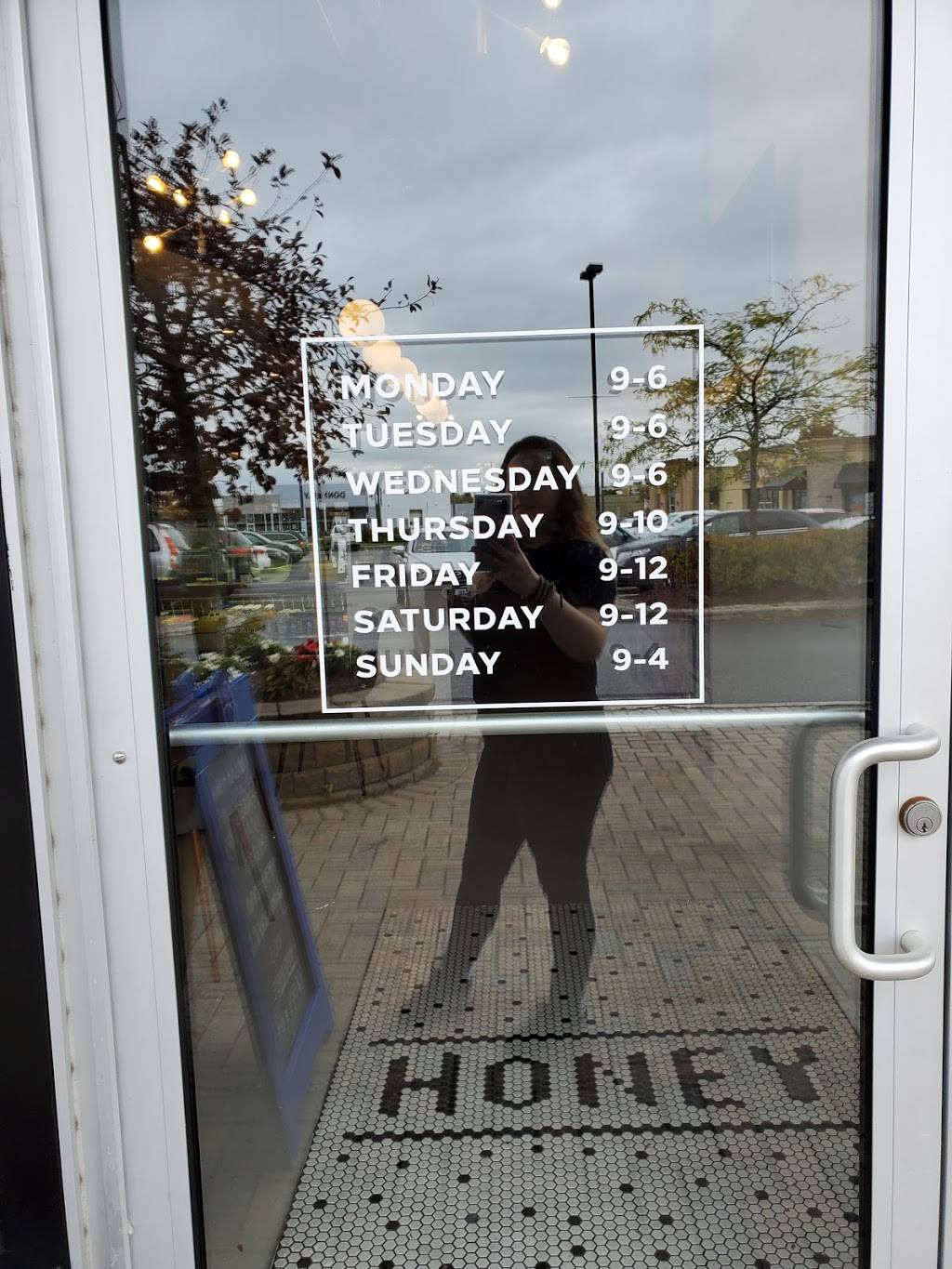 Honey Coffee Bar | restaurant | 499 Terry Fox Dr, Ottawa, ON K2T 1H7, Canada | 6136722233 OR +1 613-672-2233