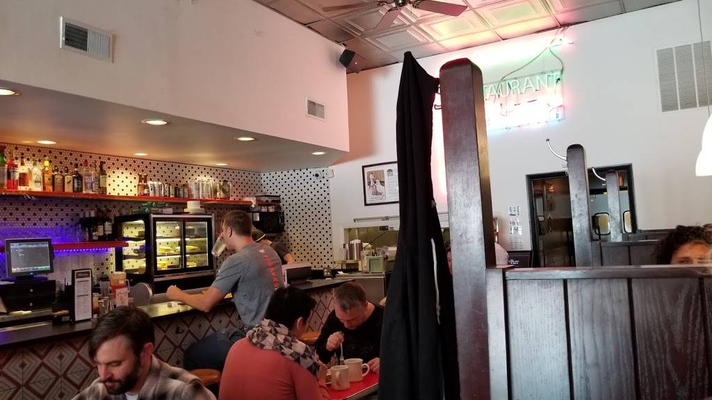 Chicago Diner | restaurant | 3411 N Halsted St, Chicago, IL 60657, USA | 7739356696 OR +1 773-935-6696