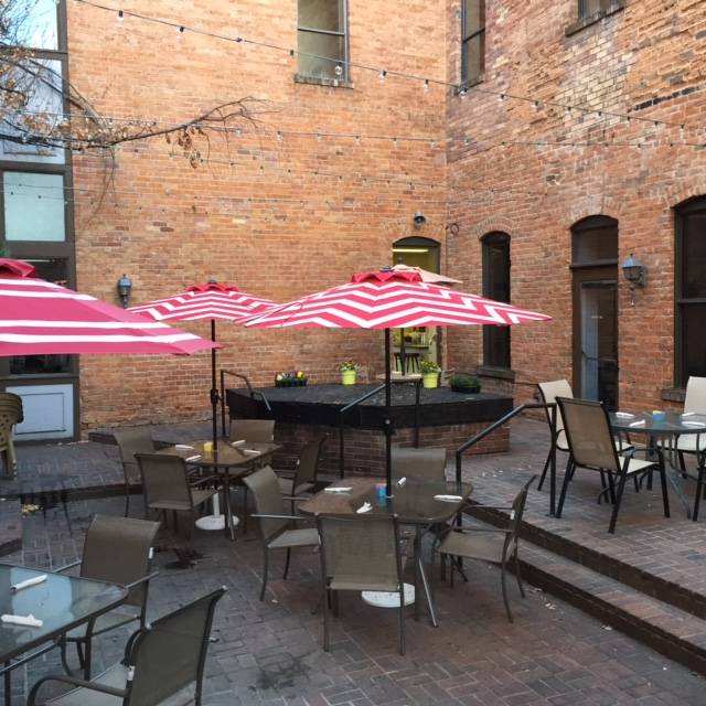 The Bickering Sisters | restaurant | 2487 Grant Ave, Ogden, UT 84401, USA | 8013174463 OR +1 801-317-4463