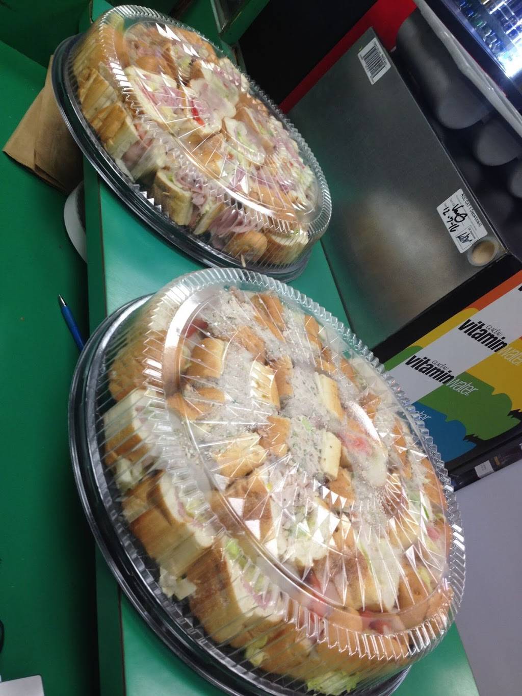 Alfredos Pizza | meal delivery | 4 Kedron Ave, Morton, PA 19070, USA | 6105431800 OR +1 610-543-1800