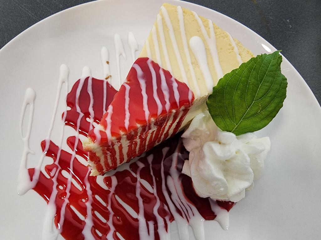 Avas Bistro | meal takeaway | 3202 Marina Bay Dr Suite L, League City, TX 77573, USA | 2815326163 OR +1 281-532-6163