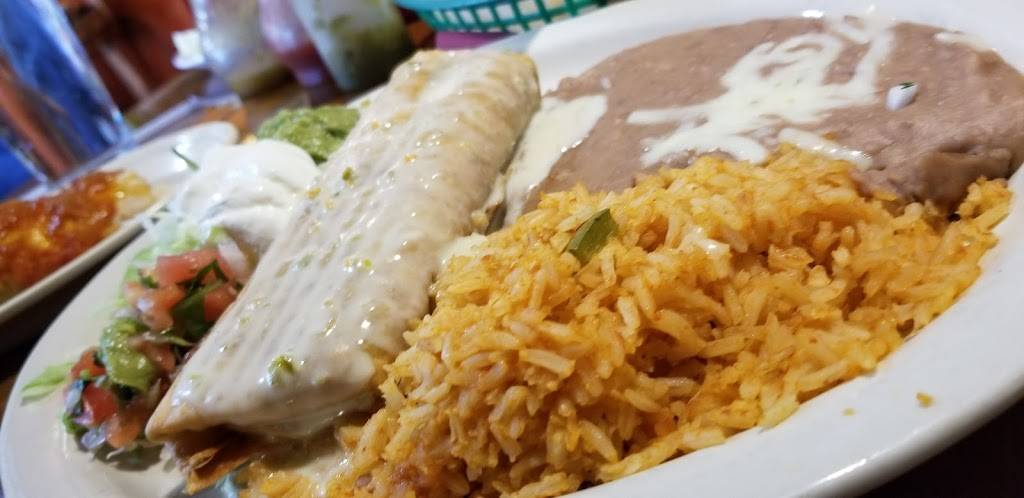 CENTINELA MEXICAN RESTAURANT & BAR | restaurant | 215 W Bandera Rd, Boerne, TX 78006, USA | 8302492023 OR +1 830-249-2023