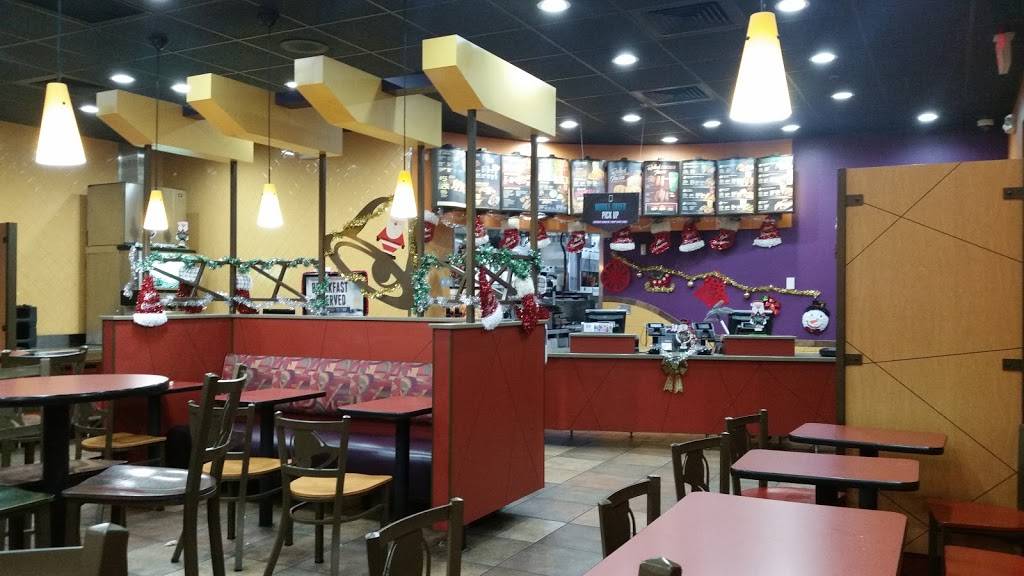 Taco Bell | meal takeaway | 704 Center Dr, San Marcos, CA 92069, USA | 7607964149 OR +1 760-796-4149
