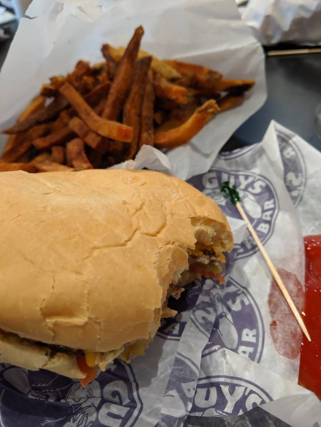 Fat Guys Burger Bar | restaurant | 7945 S Memorial Dr, Tulsa, OK 74133, USA | 9188932232 OR +1 918-893-2232