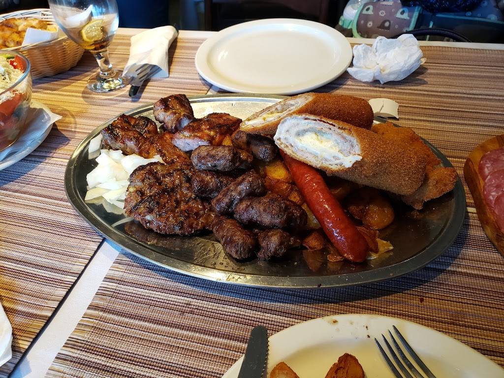 Three Brothers Restaurant | restaurant | 657 The Queensway, Etobicoke, ON M8Y 1K8, Canada | 4162538809 OR +1 416-253-8809