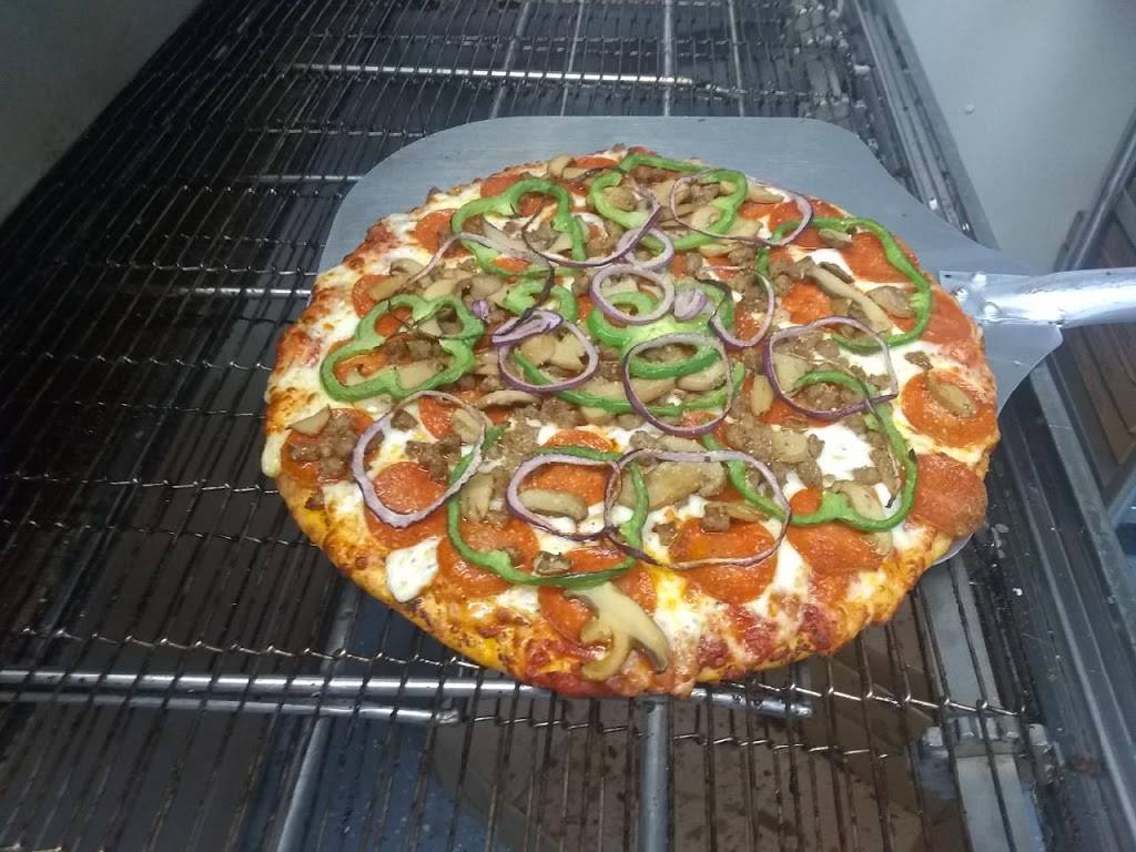 Corner Pizza & Subs LLC | restaurant | 101 N Westminster St, Waynesfield, OH 45896, USA | 4195681133 OR +1 419-568-1133