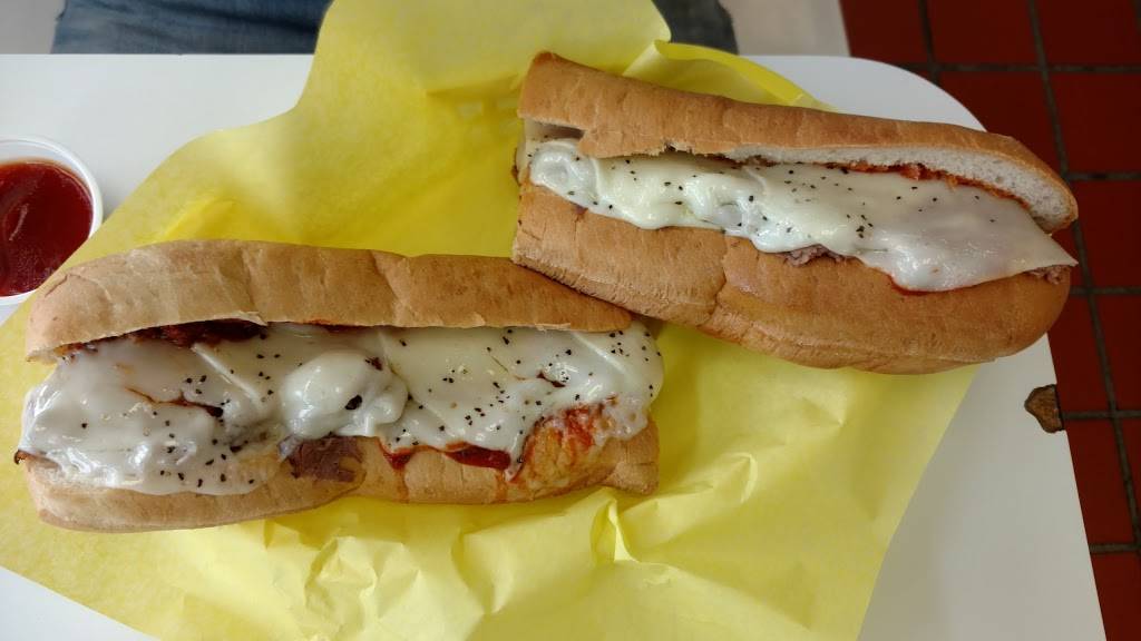 Yeller Sub | restaurant | 7200 Montgomery Blvd NE G1, Albuquerque, NM 87109, USA | 5058889784 OR +1 505-888-9784