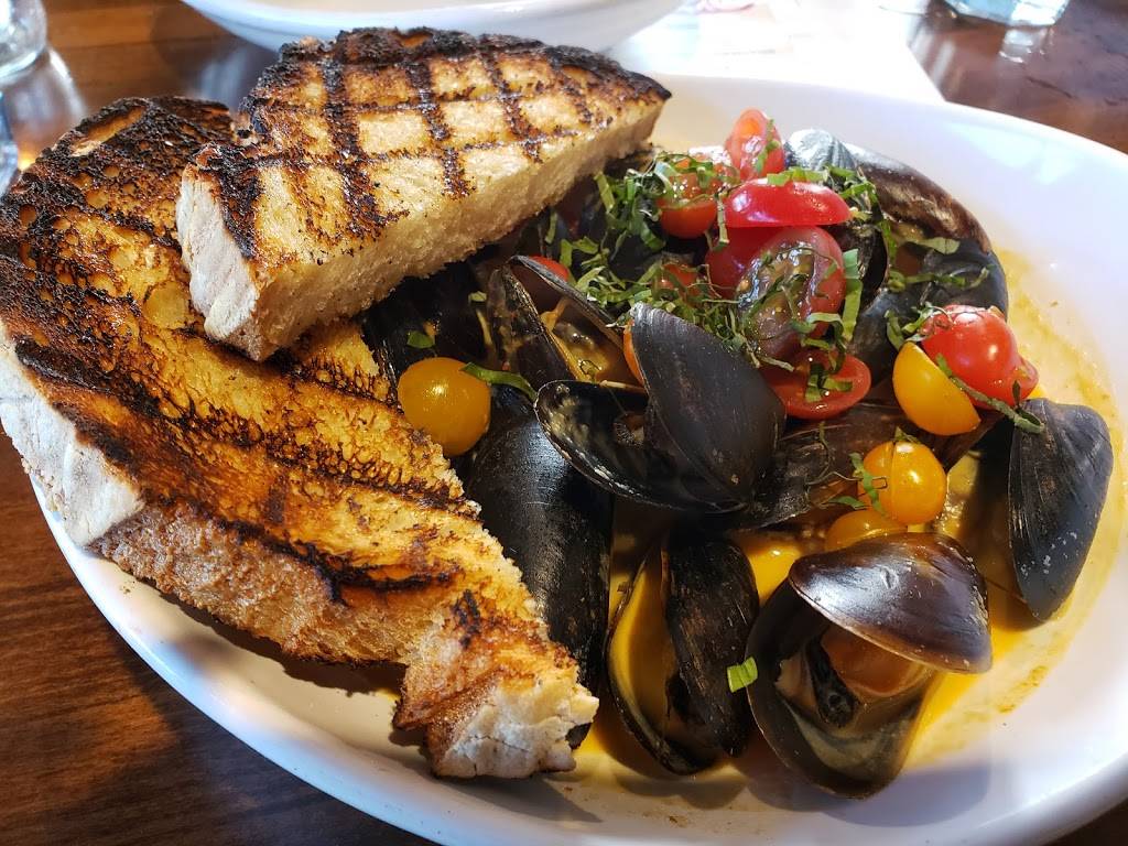 R/10 Social House | restaurant | 179 N Harbor Dr, Redondo Beach, CA 90277, USA | 3107982500 OR +1 310-798-2500