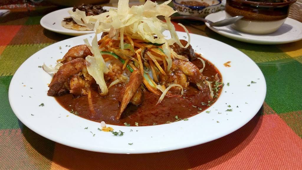 Mole De Los Reyes | restaurant | 6242 Maywood Ave, Bell, CA 90201, USA | 3235885536 OR +1 323-588-5536