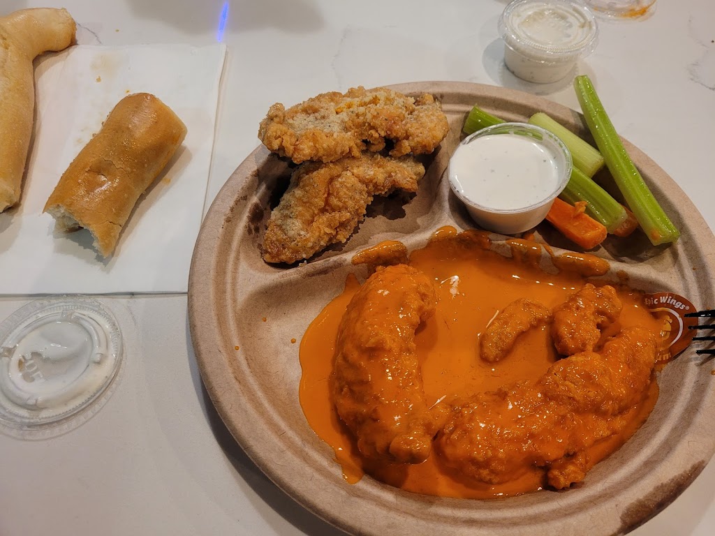 Epic Wings | restaurant | 1098 N State College Blvd, Anaheim, CA 92806, USA | 7148335594 OR +1 714-833-5594