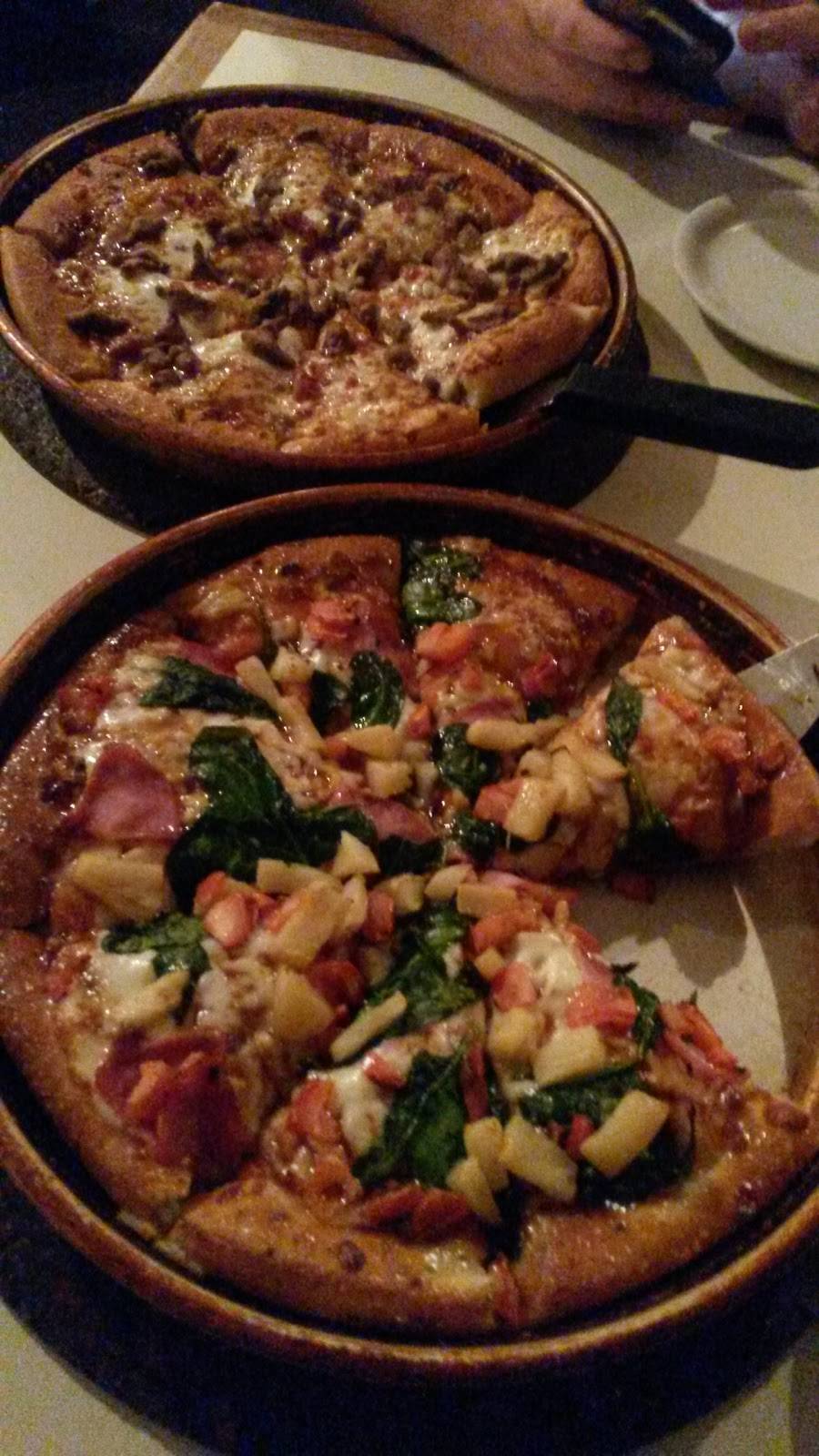 Pizza Hut | restaurant | 3040 Wabash Ave, Terre Haute, IN 47803, USA | 8122326231 OR +1 812-232-6231