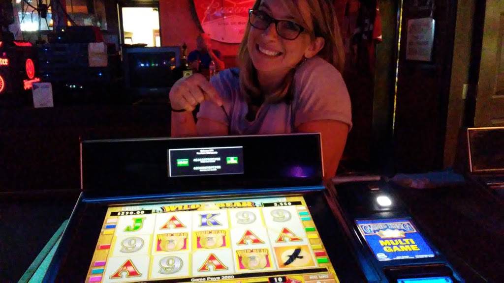 Gin Mill | restaurant | 2561 Windmill Pkwy, Henderson, NV 89074, USA | 7023857568 OR +1 702-385-7568