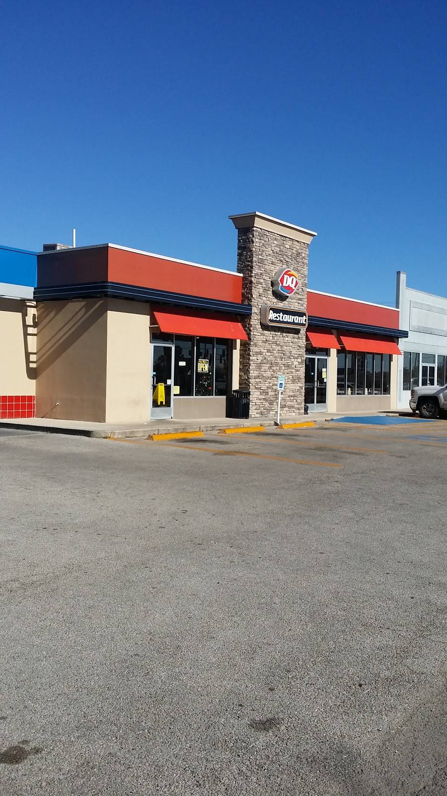 Dairy Queen Store | restaurant | 7115 US Hwy 87 E, China Grove, TX 78263, USA | 2106484932 OR +1 210-648-4932