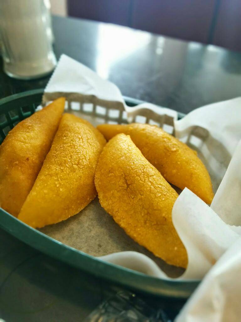 Yudy Bakery | restaurant | 300 W Hallandale Beach Blvd, Hallandale Beach, FL 33009, USA | 9544552186 OR +1 954-455-2186