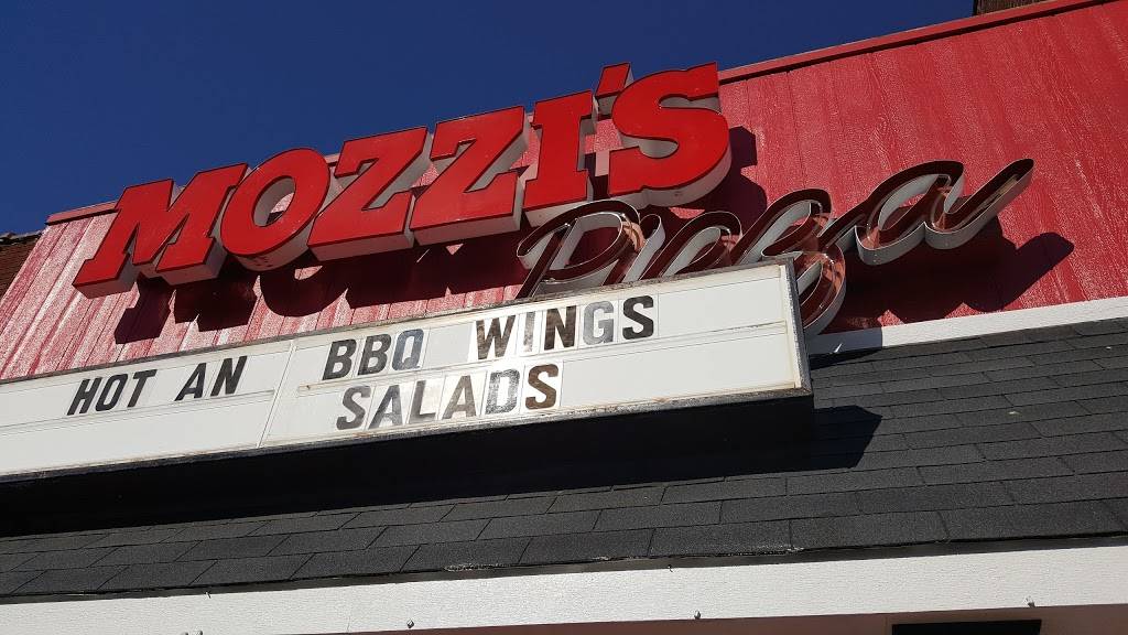 Mozzis Pizza | restaurant | 23 S Main St, Fortville, IN 46040, USA | 3174856428 OR +1 317-485-6428