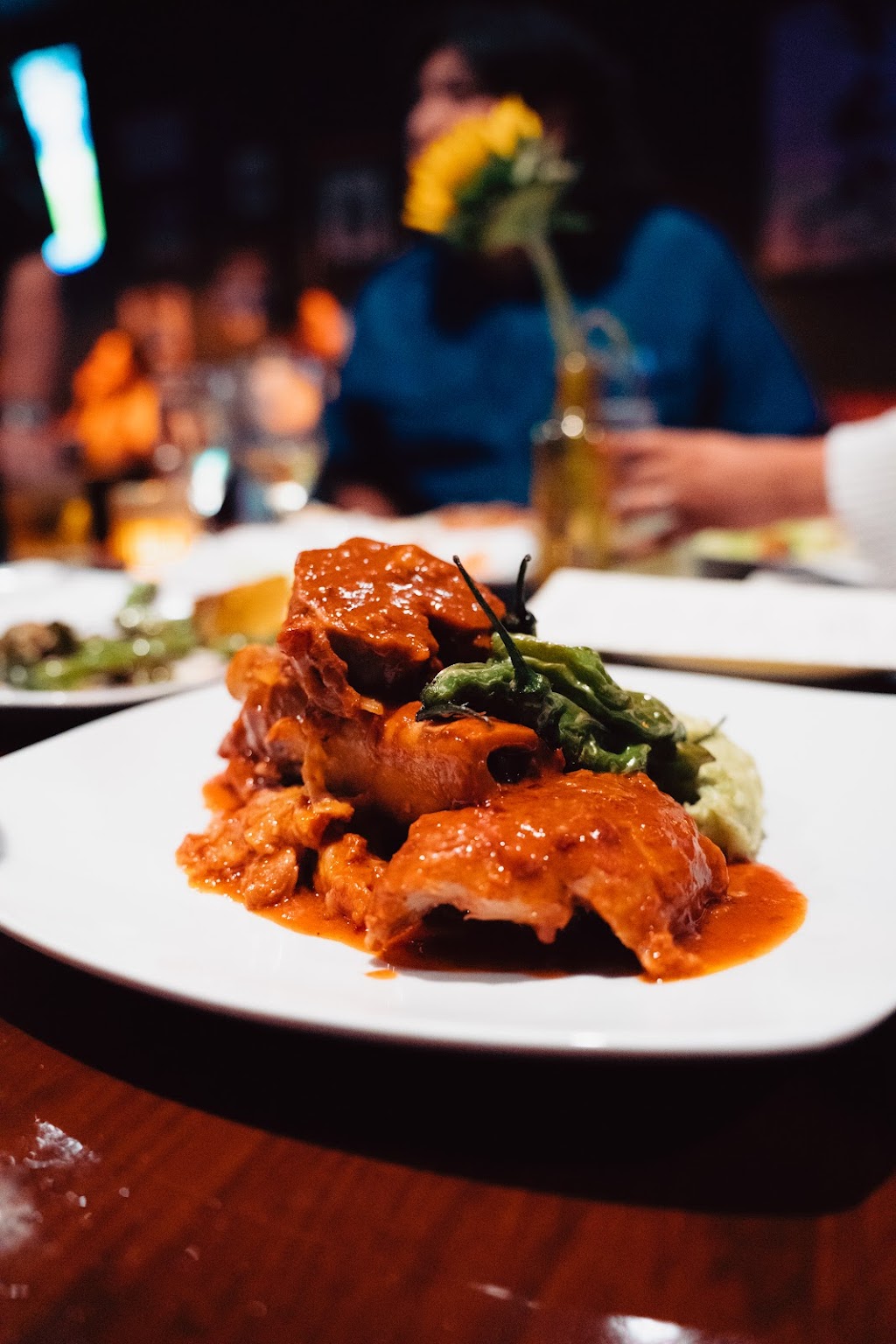 The Standard Pub | restaurant | 950 Oakdale Rd # E, Modesto, CA 95355, USA | 2096220429 OR +1 209-622-0429