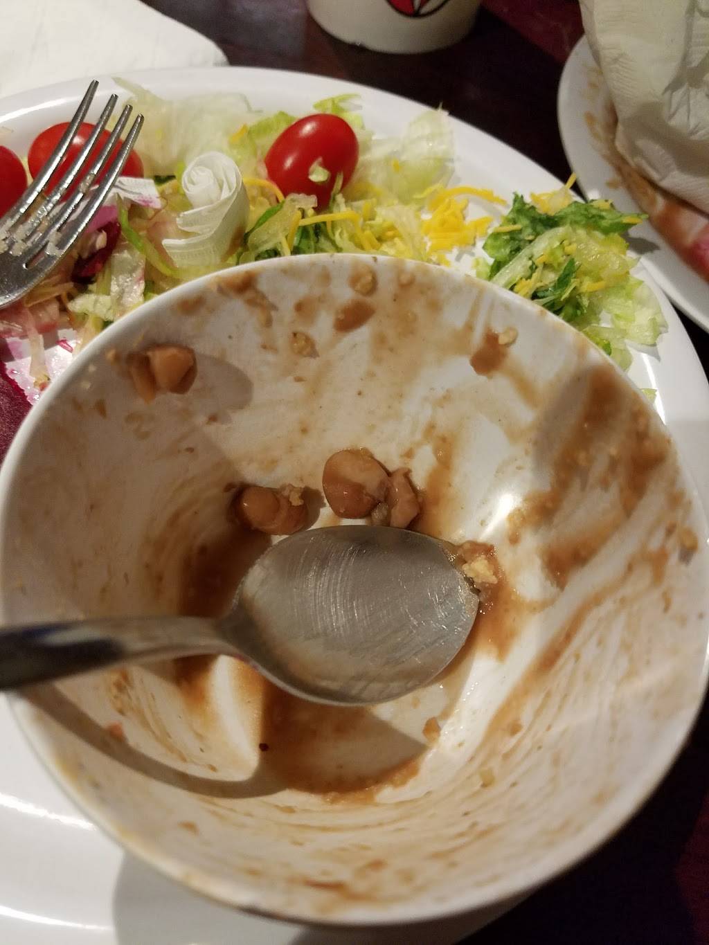 Giovannis Pizza | restaurant | 728 Boone Ave, Winchester, KY 40391, USA | 8597452991 OR +1 859-745-2991