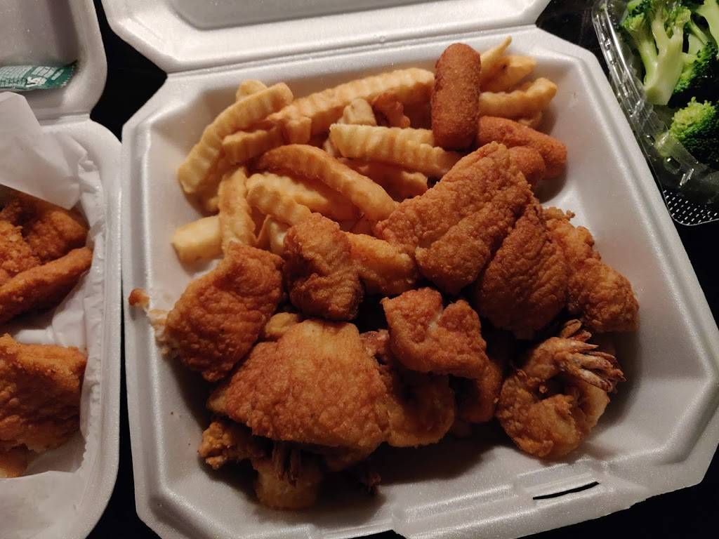 Grovetown Seafood Market and Restaurant | restaurant | 520 E Robinson Ave, Grovetown, GA 30813, USA | 7068541658 OR +1 706-854-1658