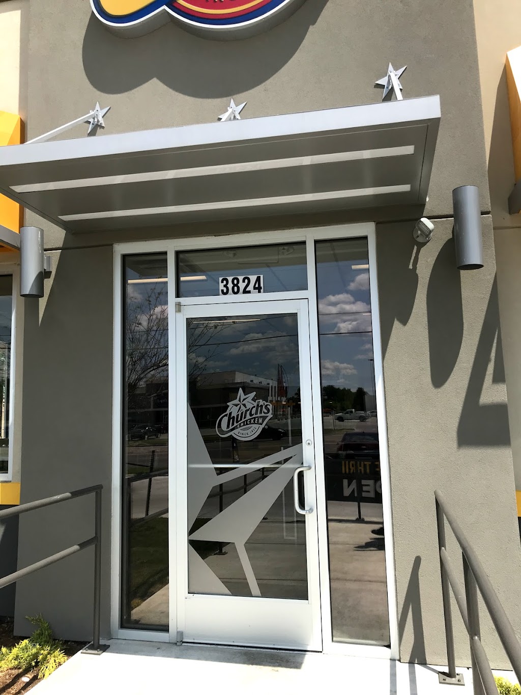 Churchs Chicken | restaurant | 3824 E Harry St, Wichita, KS 67218, USA | 3164401321 OR +1 316-440-1321