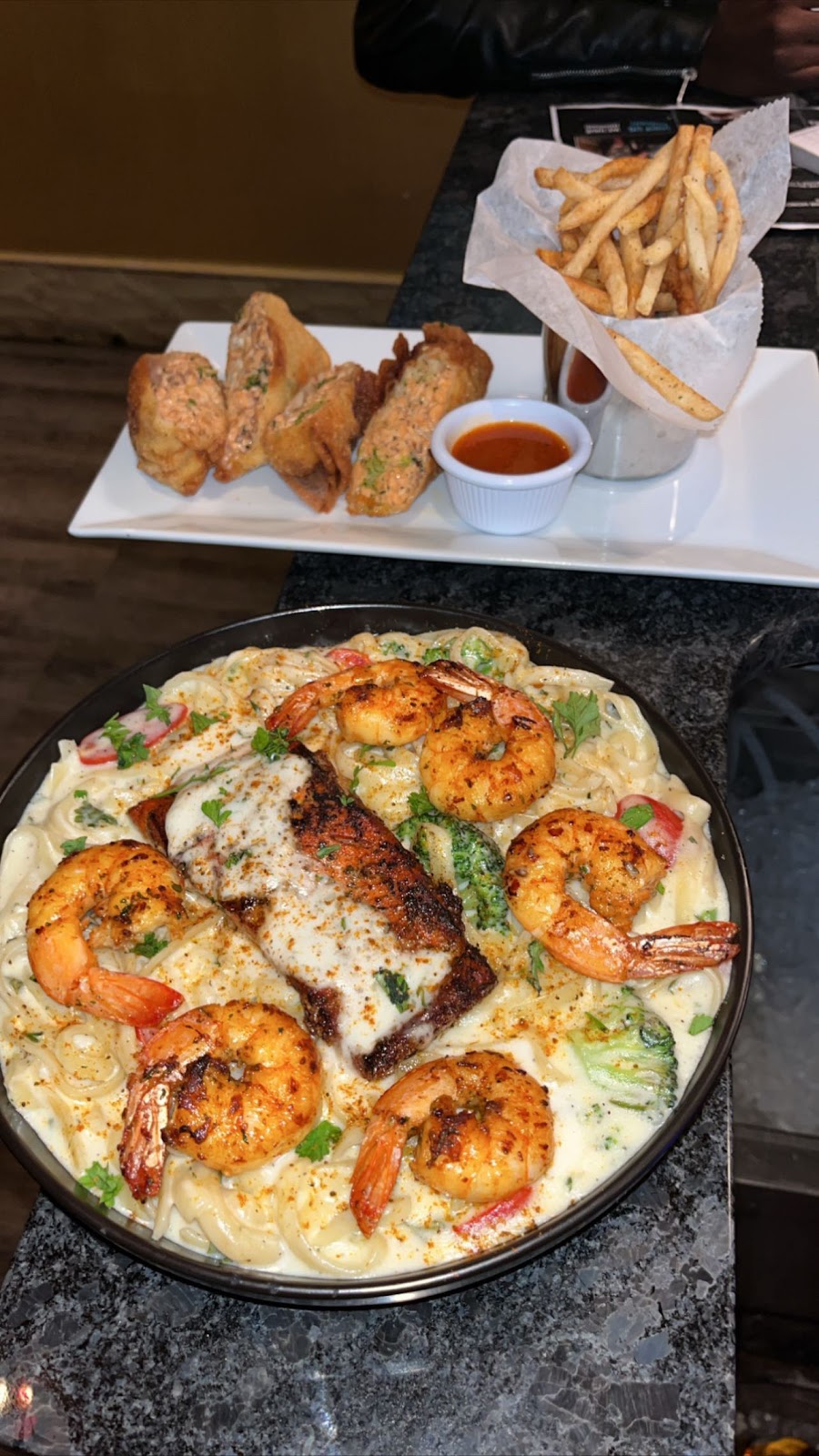 Blu chantals | restaurant | 1516 South St, Philadelphia, PA 19146, USA | 2673424736 OR +1 267-342-4736