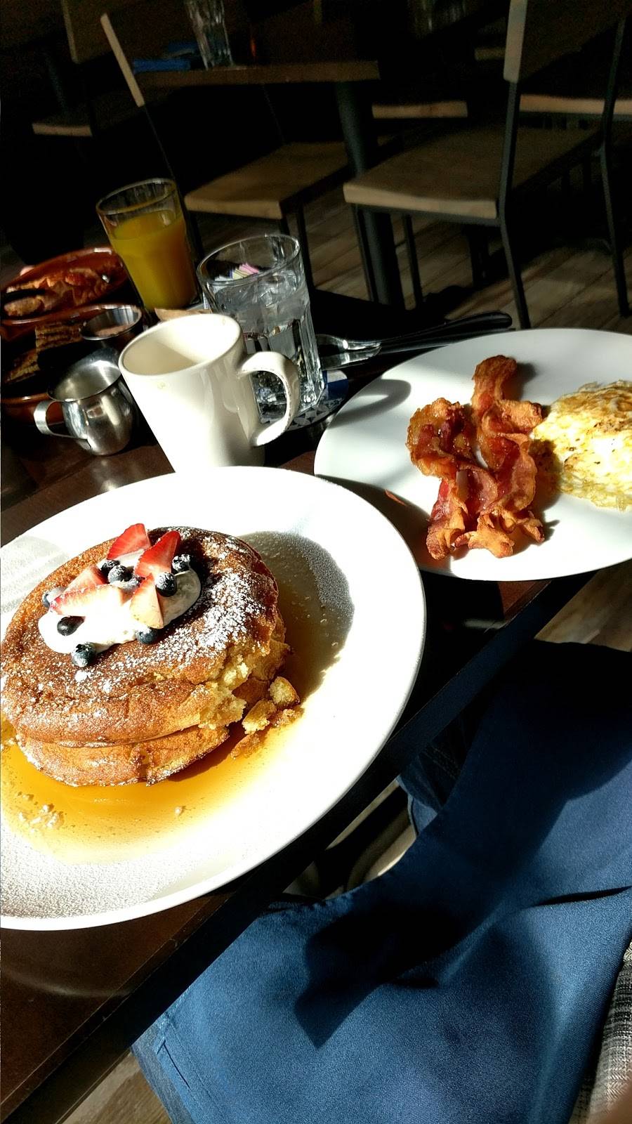 Forno Osteria & Bar Montgomery | restaurant | 9415 Montgomery Rd, Cincinnati, OH 45242, USA | 5132315555 OR +1 513-231-5555