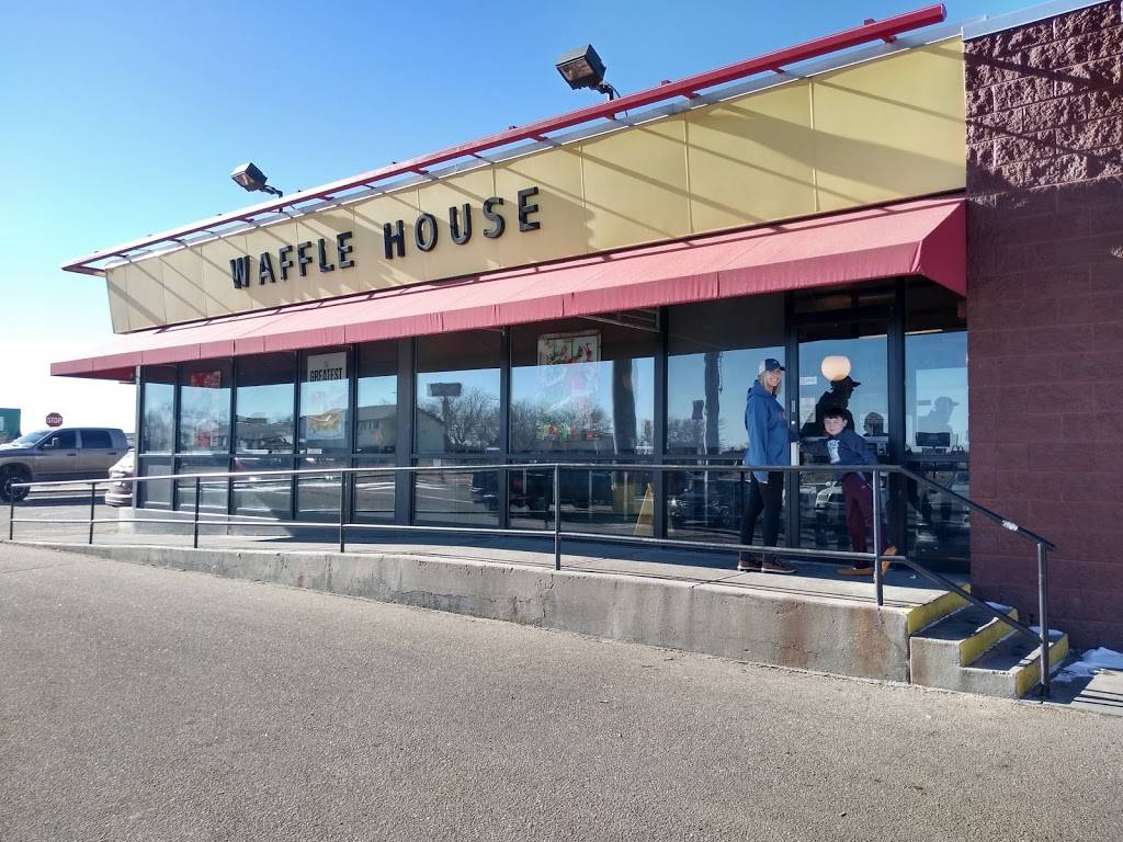 Waffle House | meal takeaway | 3811 Hwy 119 At, I-25, Longmont, CO 80504, USA | 3037724776 OR +1 303-772-4776
