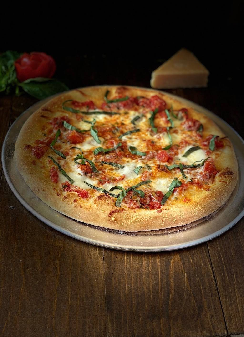 Mondos Pizza | restaurant | 3751 Tower Rd, Aurora, CO 80011, USA | 3033757834 OR +1 303-375-7834