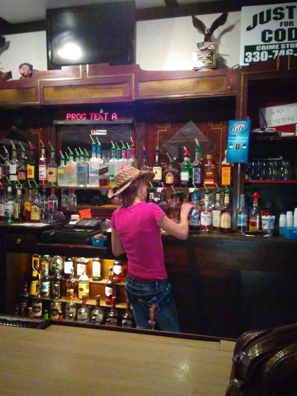 Michaels Bar & Grill | restaurant | 862 N Main St, Hubbard, OH 44425, USA | 3305345823 OR +1 330-534-5823