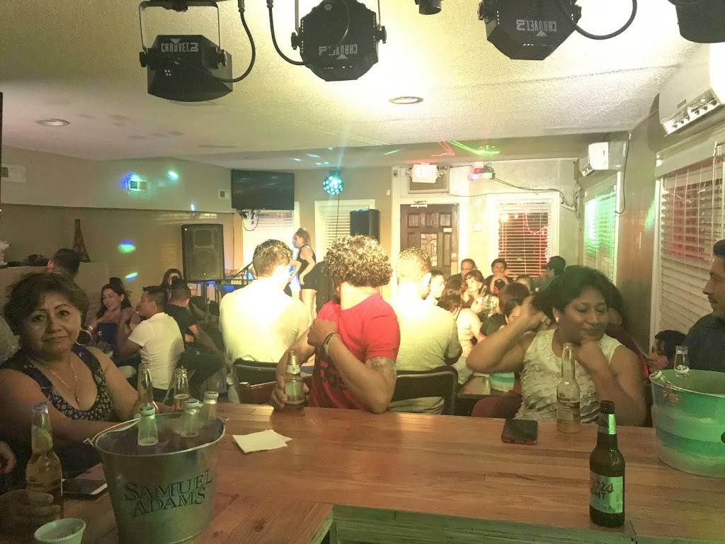 Rústica restaurant & lounge | restaurant | 274 Main St, West Orange, NJ 07052, USA | 8629302100 OR +1 862-930-2100