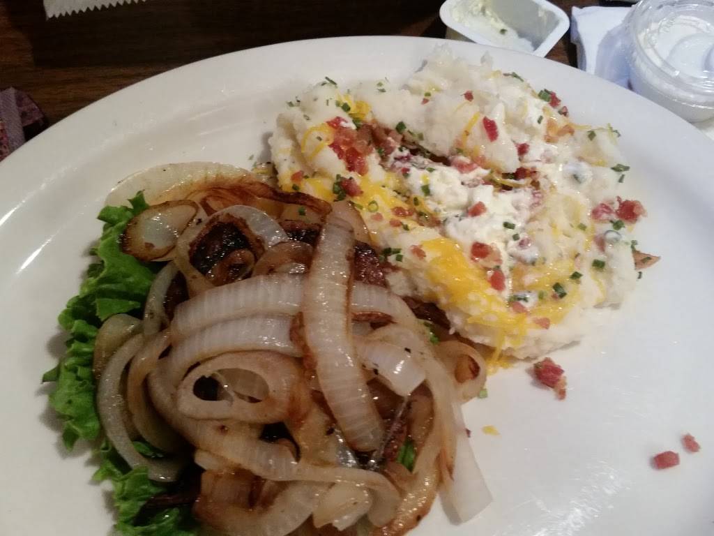 Tailwinds Steakhouse | restaurant | 200 E South 2nd St, Findlay, IL 62534, USA | 2177568654 OR +1 217-756-8654