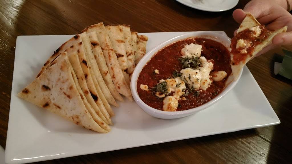 Izzys at Hillcrest Golf & Country Club | restaurant | 850B N Walnut St, Batesville, IN 47006, USA | 8129343401 OR +1 812-934-3401