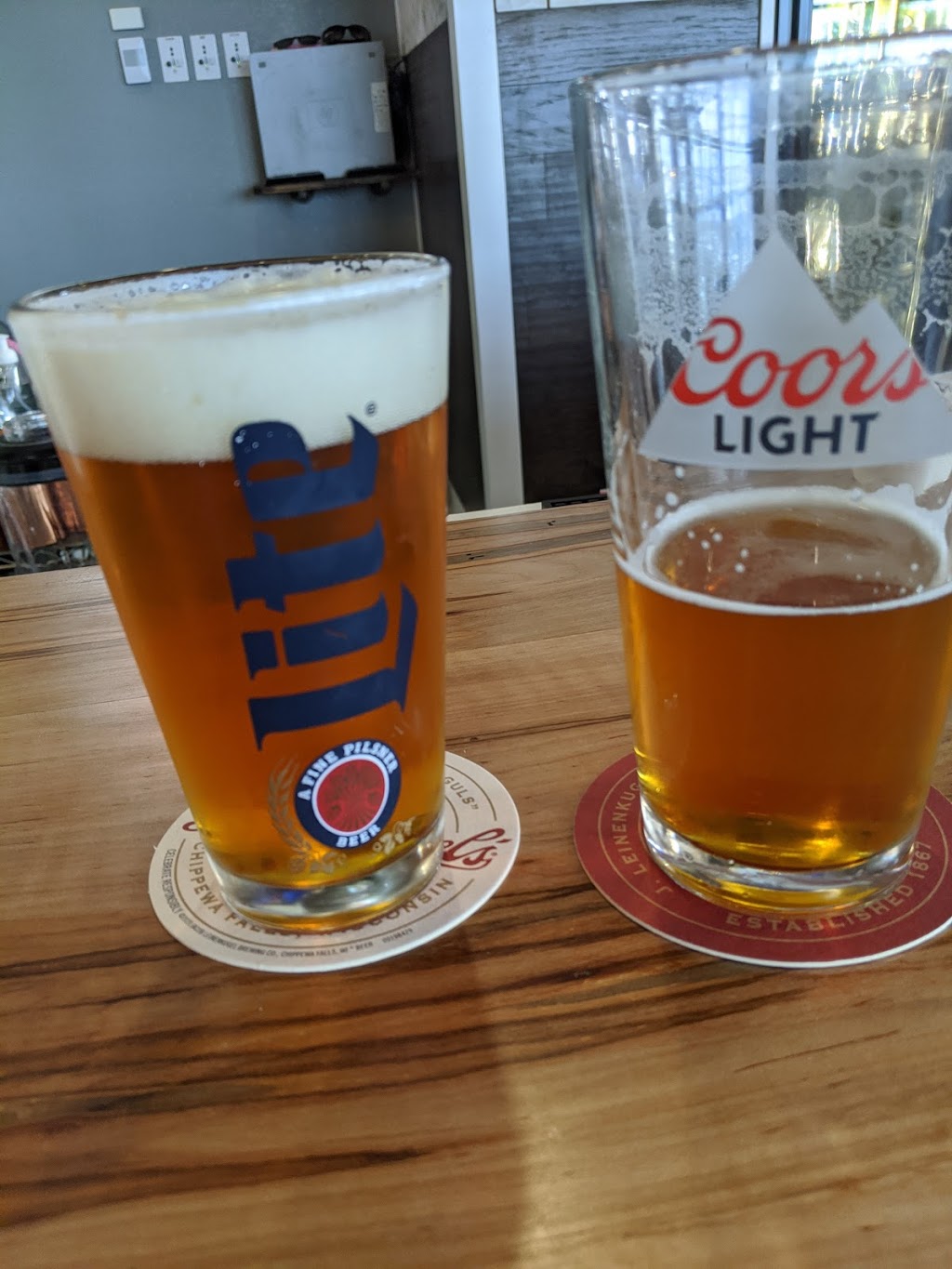 Squealers Smoke Shack Bar & Grill | restaurant | 840 Gateway Ln, Tea, SD 57064, USA | 6056797675 OR +1 605-679-7675