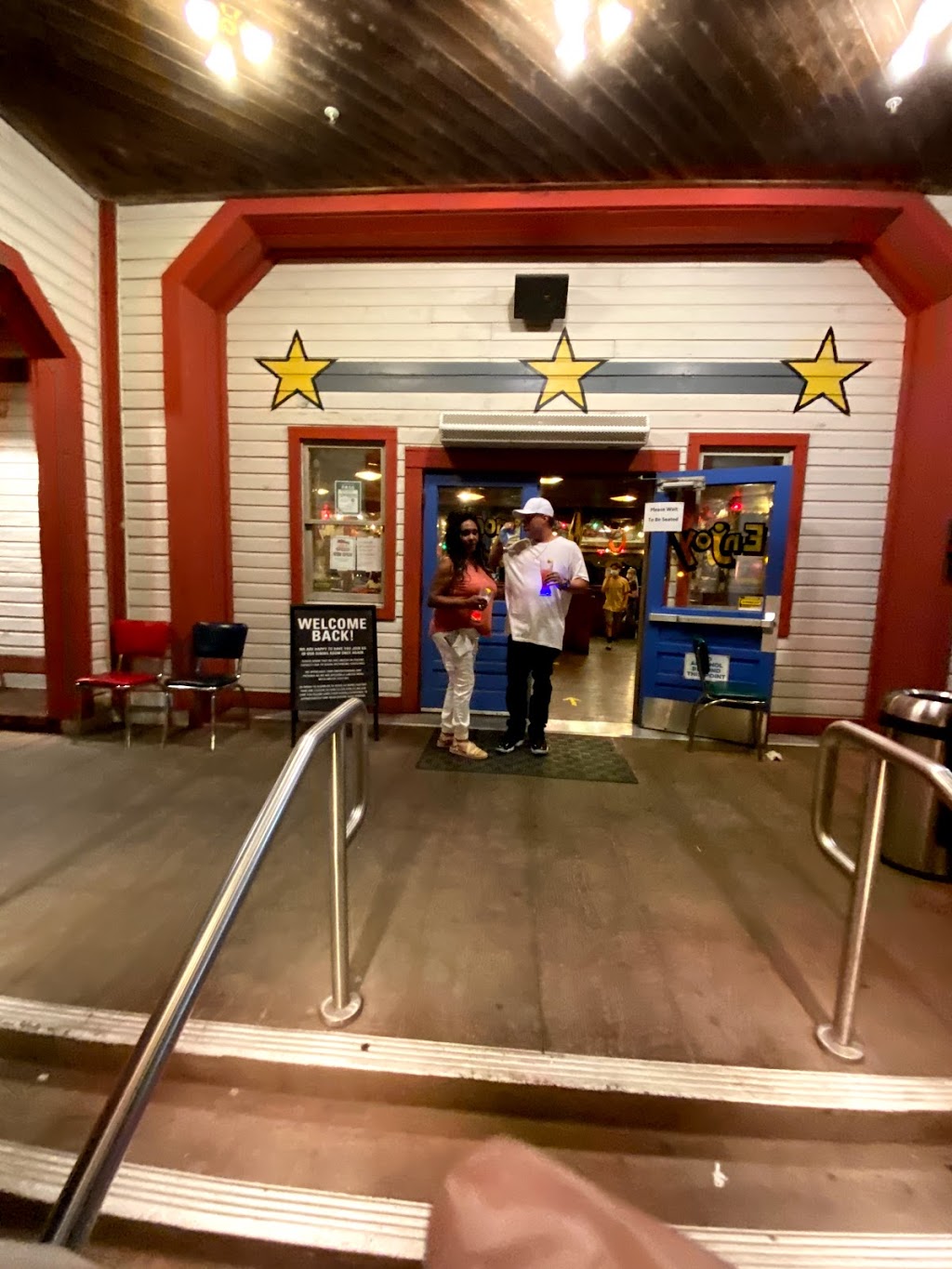 Joes Crab Shack | restaurant | 1210 Front St, Sacramento, CA 95814, USA | 9165534249 OR +1 916-553-4249