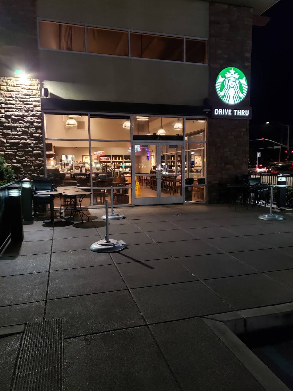 Starbucks | cafe | 800 Oakdale Rd, Modesto, CA 95355, USA | 2095753431 OR +1 209-575-3431