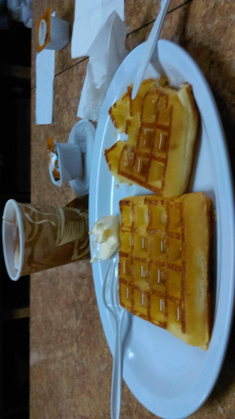 Dennis Place | restaurant | 1701 Pitkin Ave, Brooklyn, NY 11212, USA | 7184988406 OR +1 718-498-8406